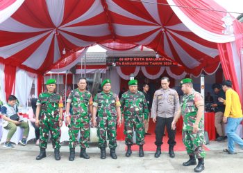Ratusan Personel Gabungan Amankan Pendaftaran Bapaslon Pilwali di Kantor KPU Banjarmasin