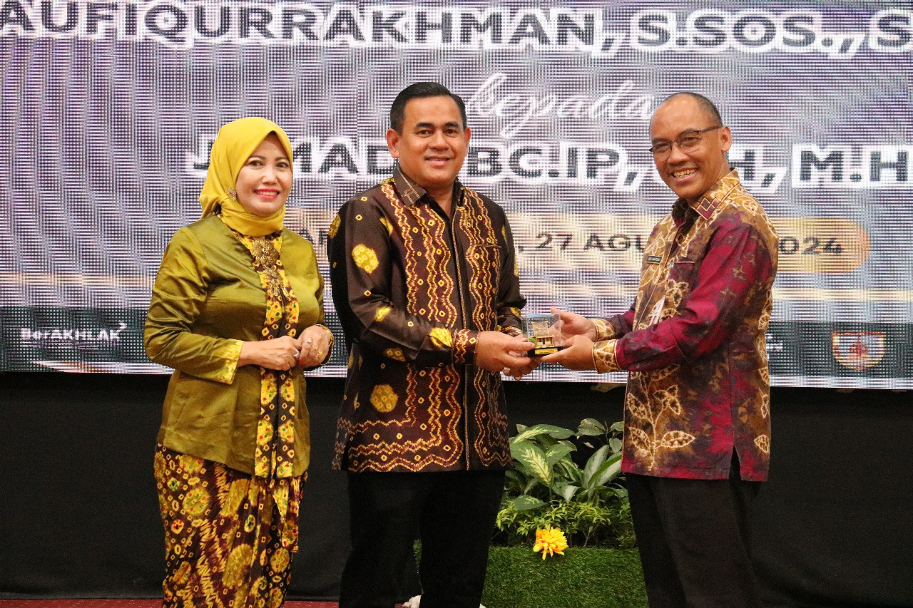 Dihadiri Jajaran Forkopimda dan Mitra Kerja, Pisah Sambut Kakanwil Kemenkumham Kalsel Digelar di Mahligai Pancasila