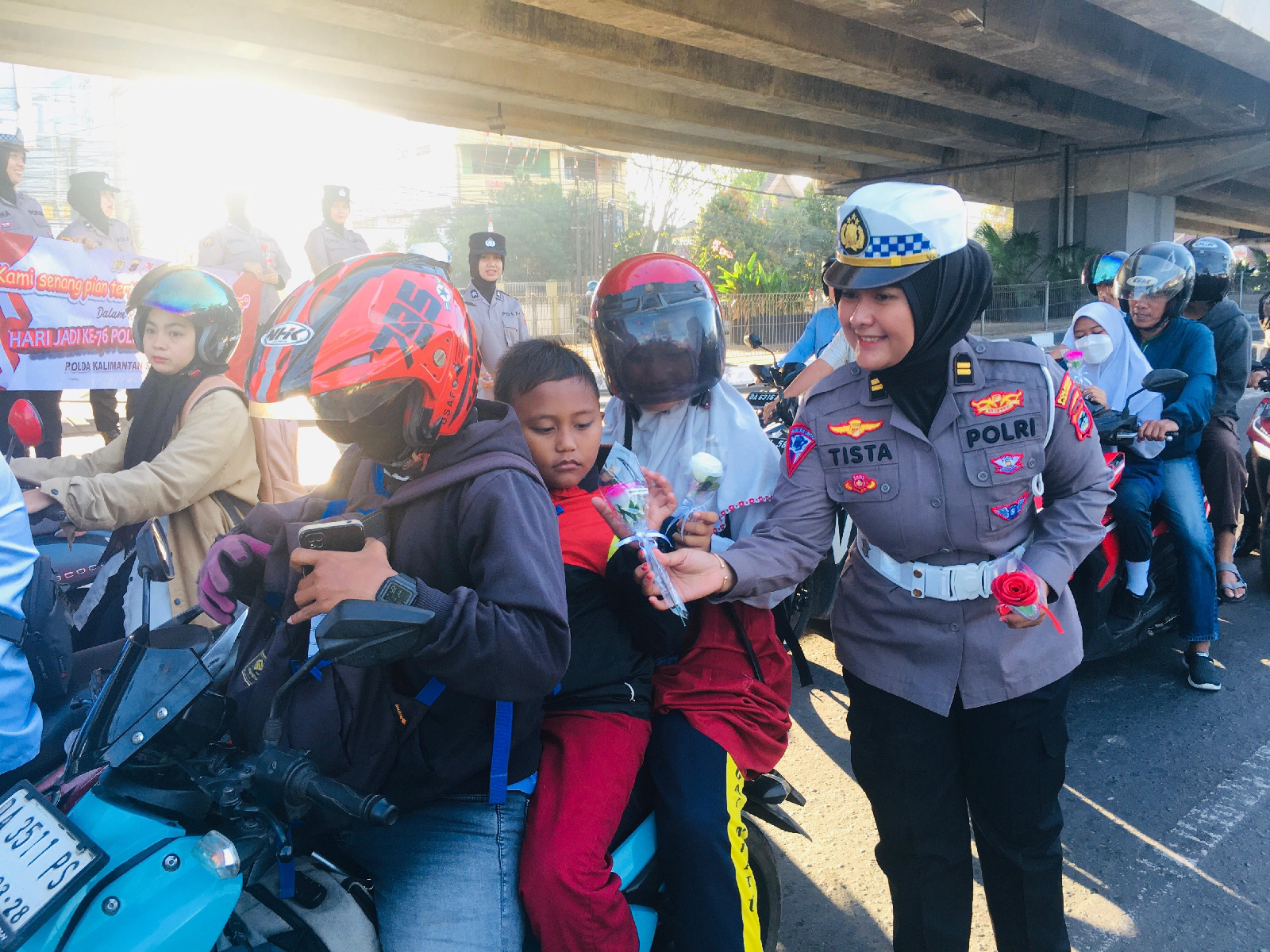Cinta dan Kasih Polwan Polresta Banjarmasin Ajak Masyarakat Peduli Kamtibmas