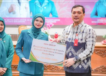Pemberdayaan UKM di Banjarbaru, Wali Kota Serahkan Bantuan Rp 24 Juta untuk Mitra Idaman