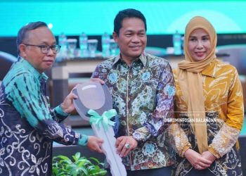 Bupati Balangan Teken MoU dengan 14 Perguruan Tinggi dalam Silaturahmi Warga dan Mahasiswa di Banjarmasin