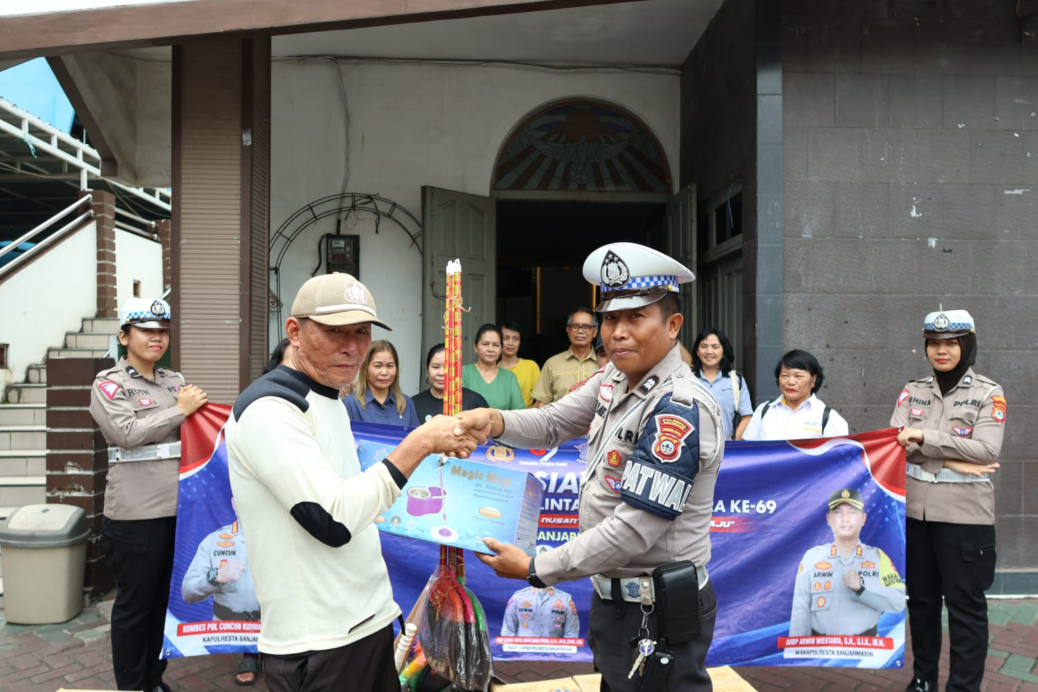 Harjad Lalu Lintas ke-69, Polresta Banjarmasin Gelar Bakti Sosial Religi
