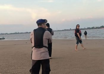 Meski Terlihat Aman, Polairud Polresta Banjarmasin Tingkatkan Patroli di Pantai Gosong untuk Keamanan Pengunjung