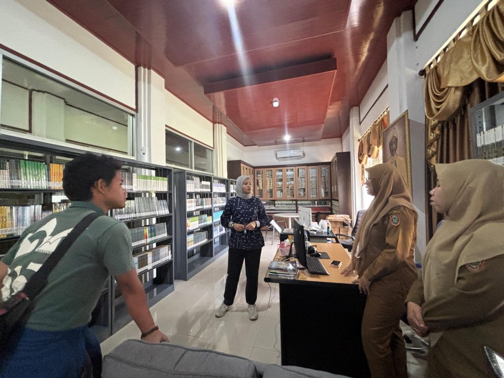 Dispersip Kalsel Terima Kunjungan KITLV-Jakarta Universiteit Leiden Belanda untuk Kerja Sama Perpustakaan