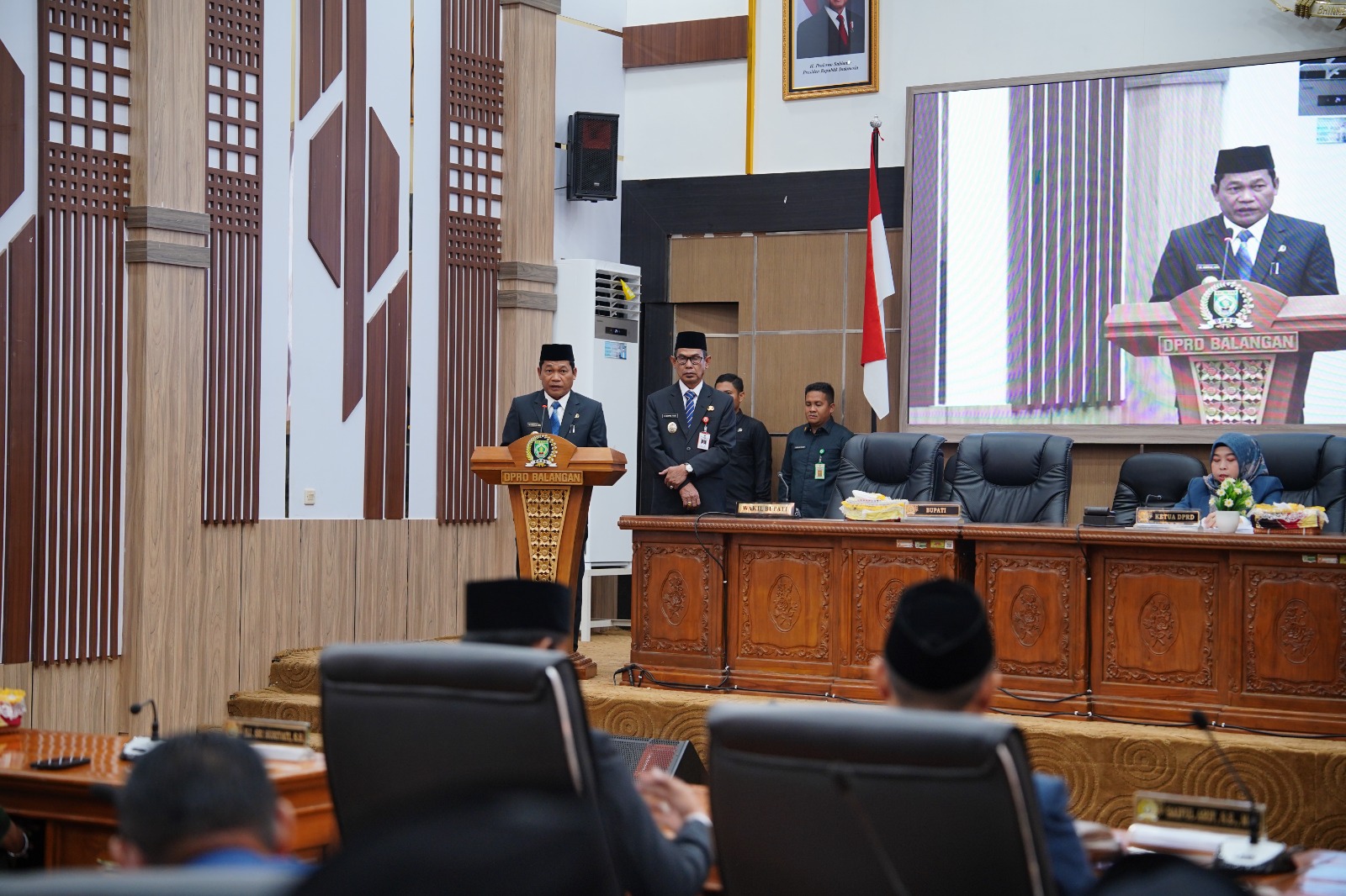 Bupati Balangan Sampaikan Visi dan Misi untuk Periode 2025-2030 di Rapat Paripurna