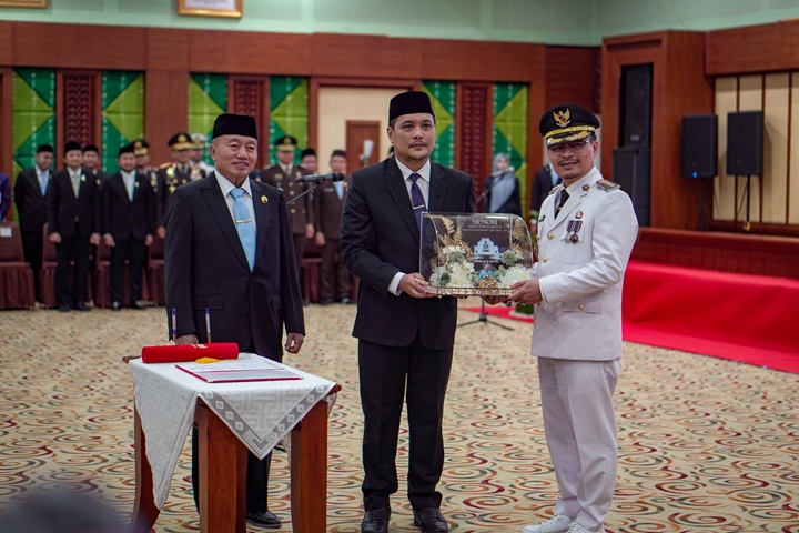 Gubernur Kalsel Lantik Subhan Nor Yaumil Pj Wali Kota Banjarbaru