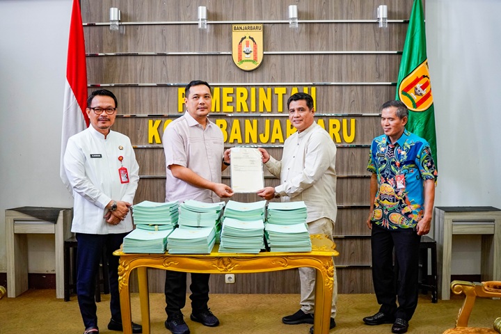 Pemko Banjarbaru Terima Sertifikat Tanah, Perkuat Kepastian Hukum Aset