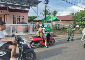 Koramil Juai Semarakkan Ramadan dengan Pembagian Takjil Gratis