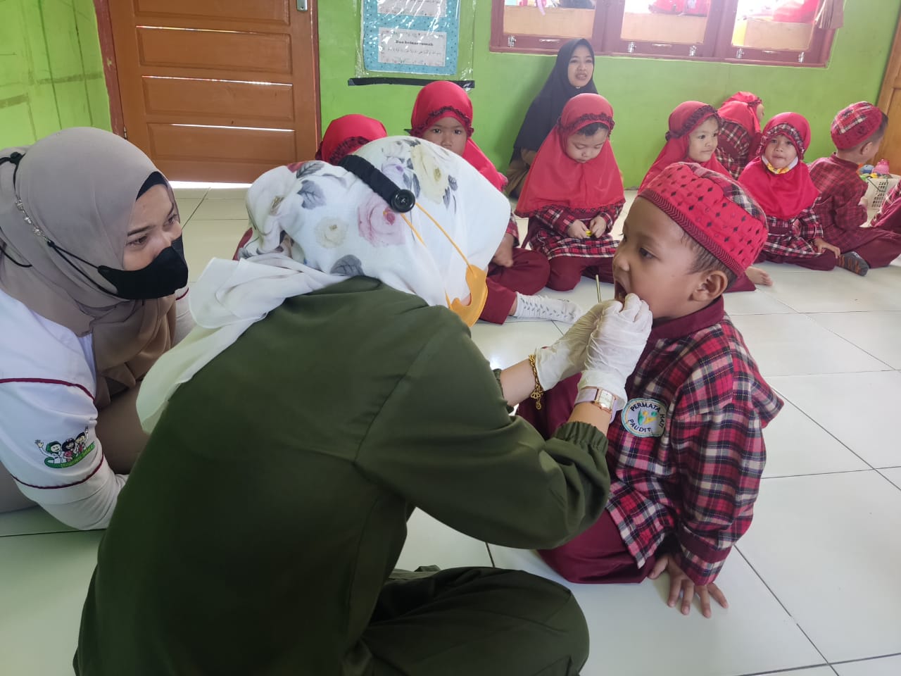 Puskesmas Paringin Selatan Luncurkan Inovasi Jaket Gita untuk Tingkatkan Kesehatan Gigi Balita