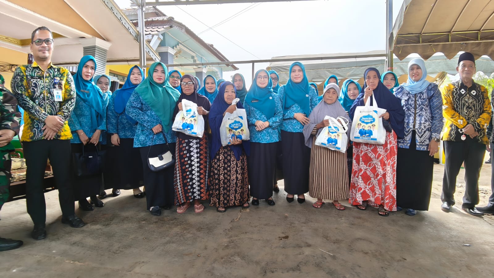 Pasar Murah Pemkab HSU Terjual Ludes di Desa Tebing Liring