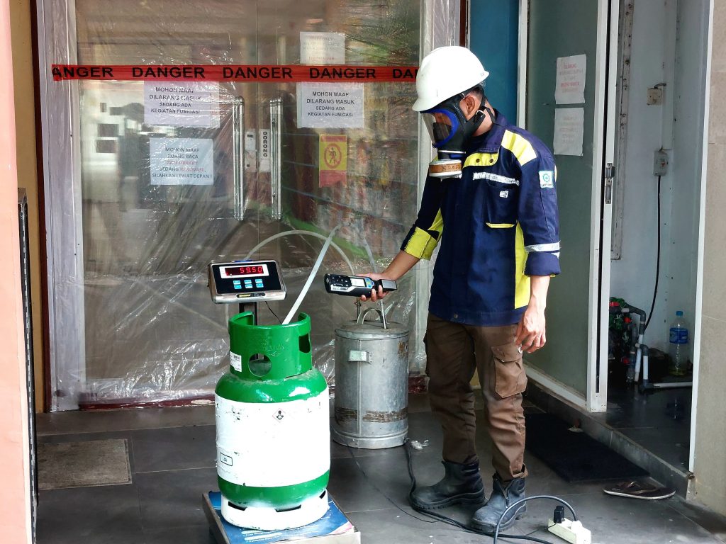 Dispersip Kalsel Lakukan Fumigasi, Jaga Keawetan Bahan Pustaka