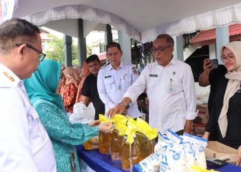 Dinas Perdagangan Kalsel Gelar Pasar Murah dan Sunatan Massal untuk Warga