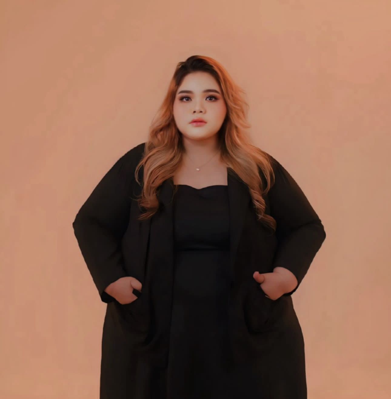 Perjuangan Mona Membangun KGL 23, dari Usaha Rumahan hingga Punya 3 Cabang