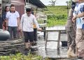 Bupati HSU Tinjau dan Bantu Warga Korban Banjir