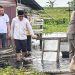 Bupati HSU Tinjau dan Bantu Warga Korban Banjir