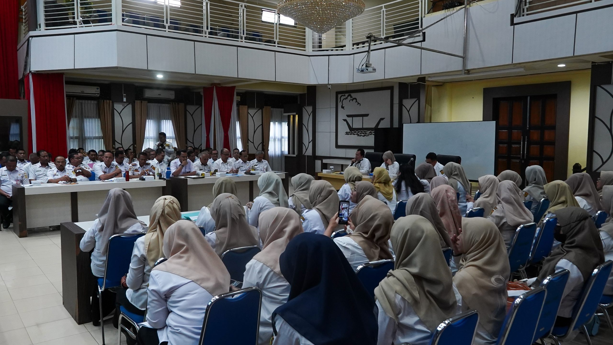 Pemko Banjarmasin Tinjau Serapan Anggaran dan Kinerja SKPD di Rapat Evaluasi