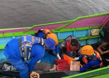 Lompat ke Laut Saat Kapal Berlabuh, Feri Irawan Ditemukan Tewas Setelah Dua Hari Pencarian
