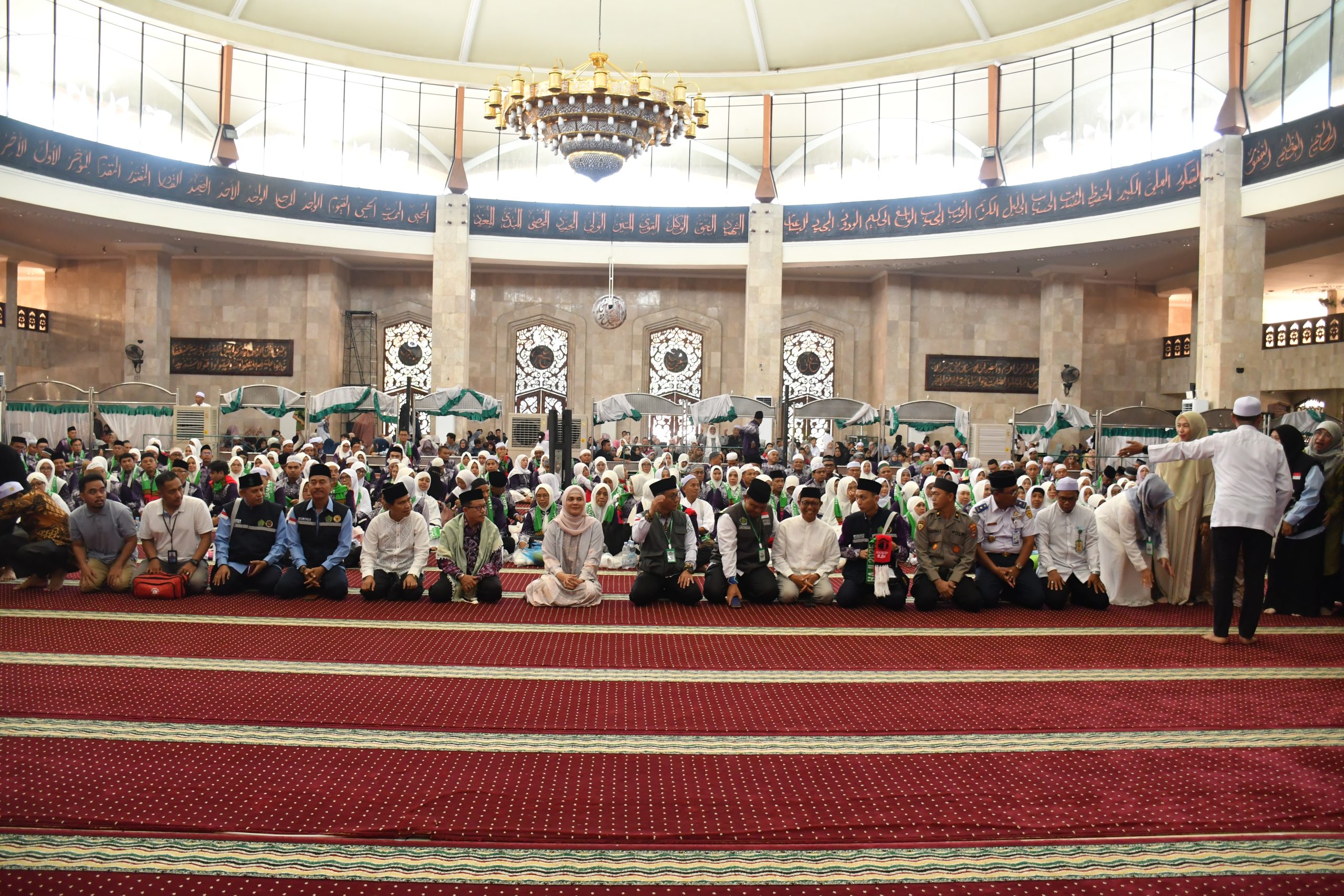 Hj. Ananda Doakan Jamaah Haji Kloter Pertama Banjarmasin Sukses dan Mabrur