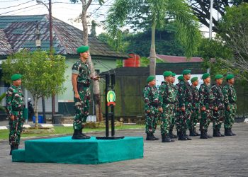 Upacara Bendera 17 Mei: Dandim 1022/Tanah Bumbu Tekankan Profesionalisme dan Kesehatan Prajurit
