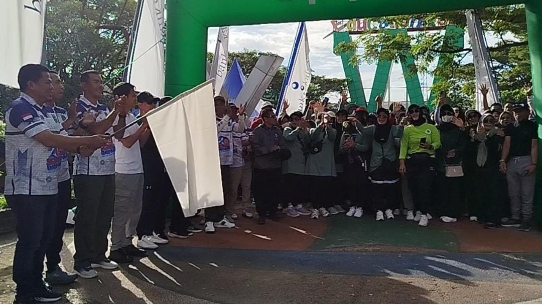 Tiga Ribu Peserta Meriahkan Jalan Santai HUT ke-20 Kecamatan Simpang Empat