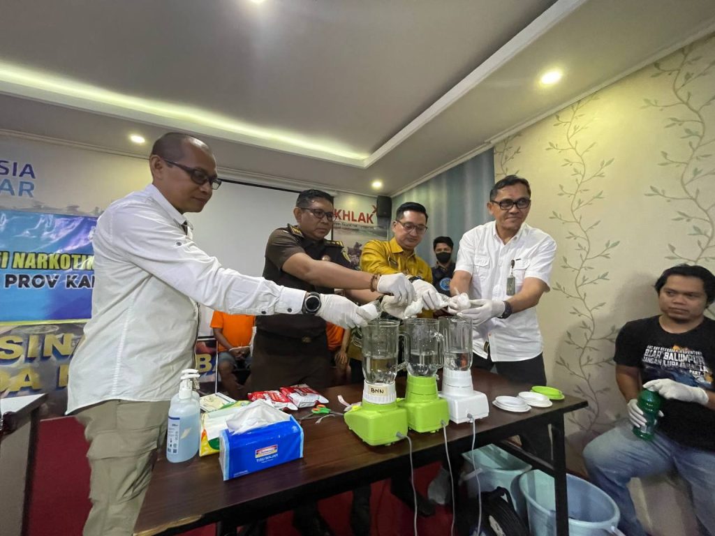 Tiga Lokasi, Lima Tersangka, Ratusan Gram Sabu: BNNP Kalsel Bongkar Jaringan Narkotika Lokal