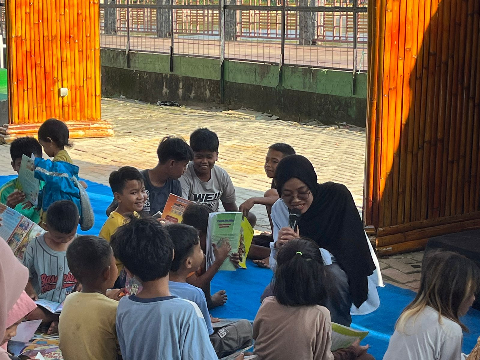 Dispersip Kalsel Hadirkan 2 Mobil Pusling, Dukung Festival Hari Anak di Kampung Ketupat