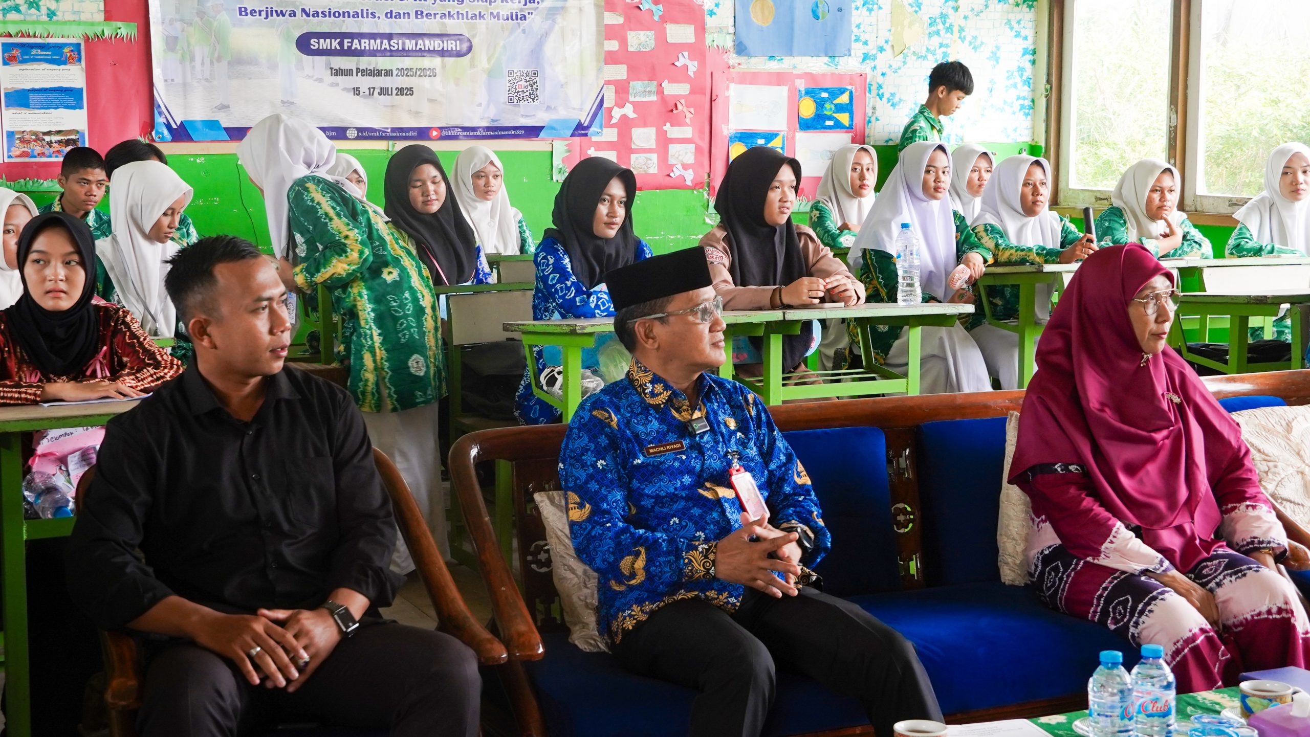 SMK Farmasi Mandiri Tetap Semangat di Tengah Minimnya Pendaftar, Pemkot Banjarmasin Siap Bantu Infrastruktur