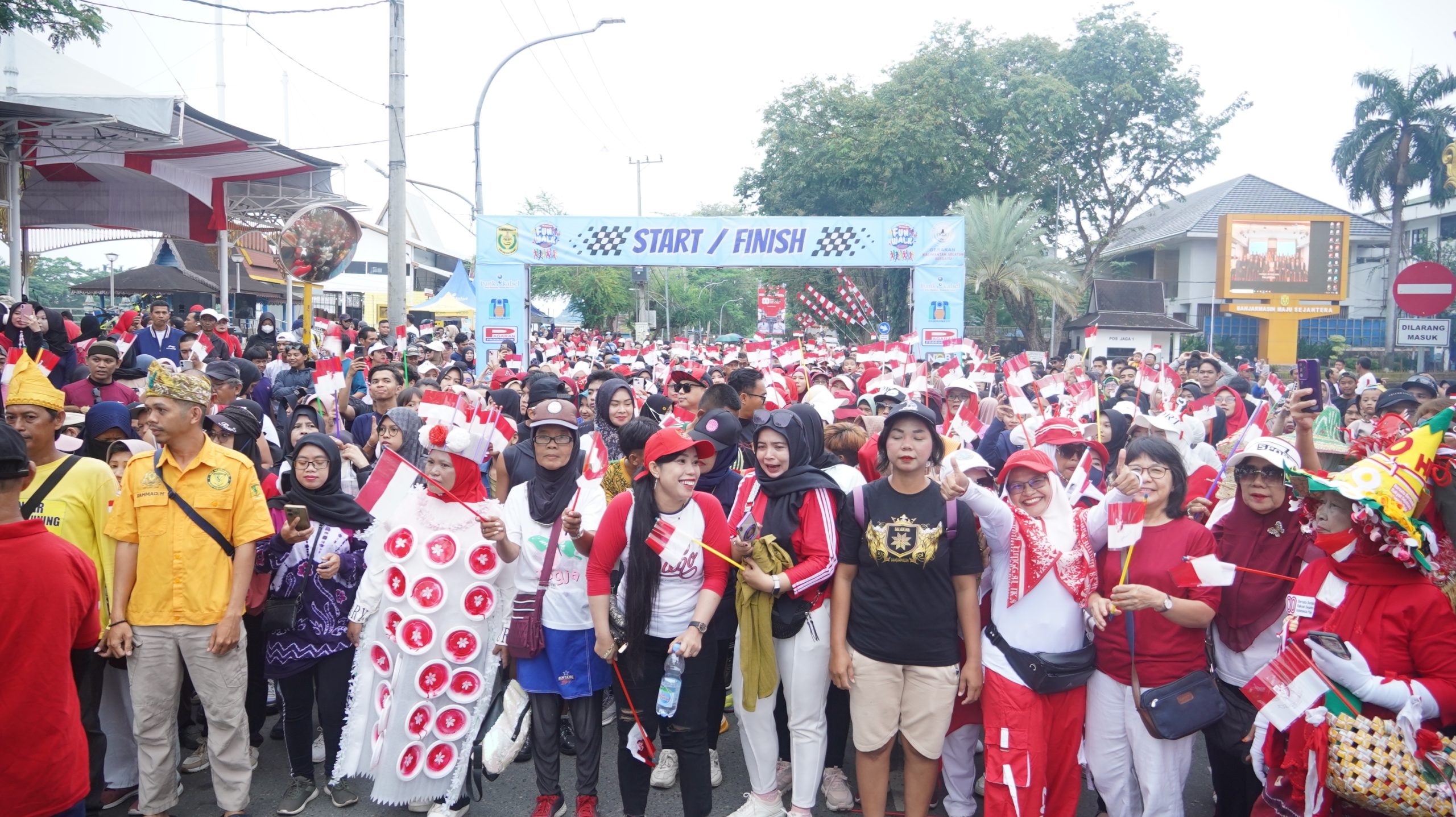 Merdeka Funwalk GKB Meriahkan HUT ke-80 RI di Banjarmasin