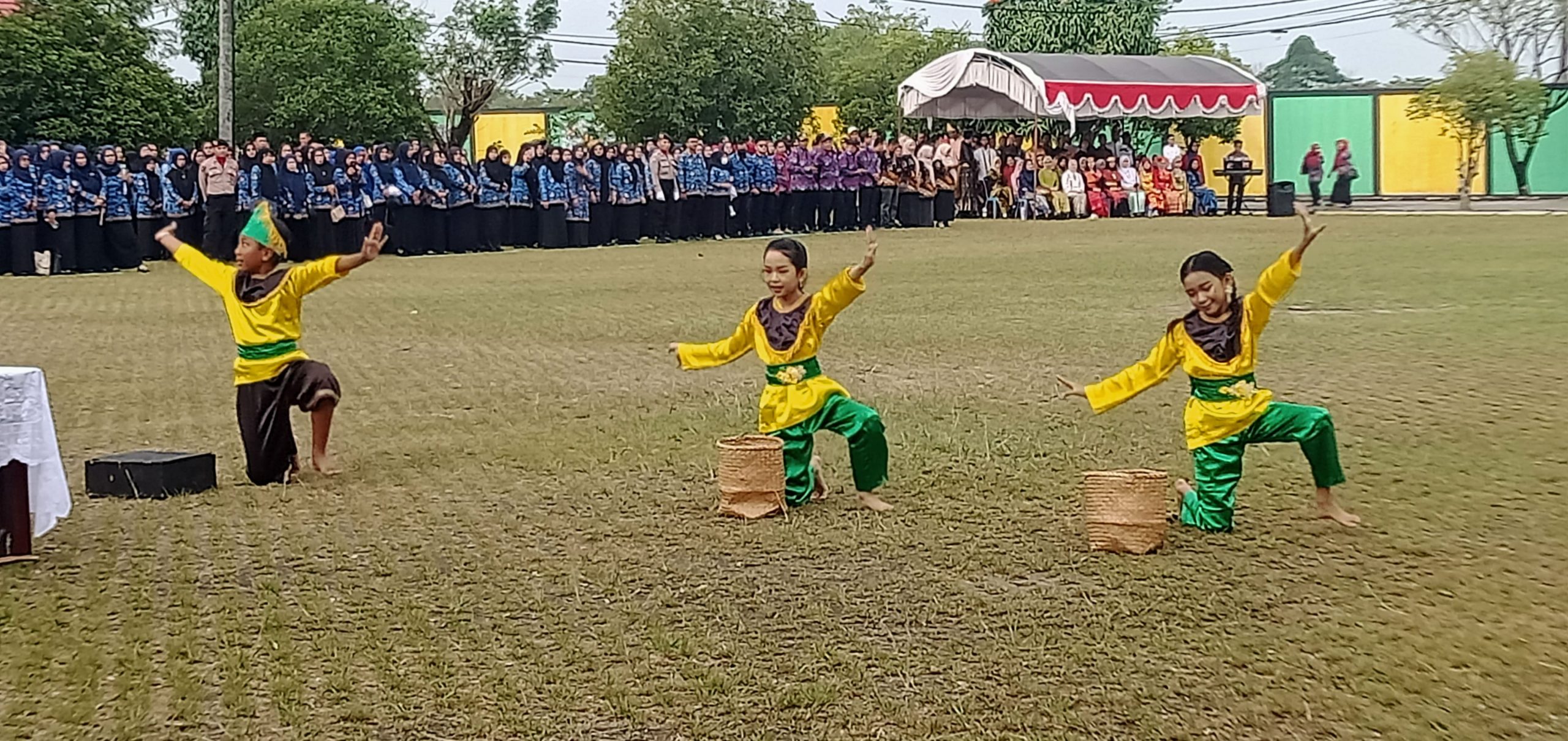 Tarian Manapai Meriahkan HUT ke-80 RI di Gambut, Angkat Kearifan Lokal Tapai Khas Daerah