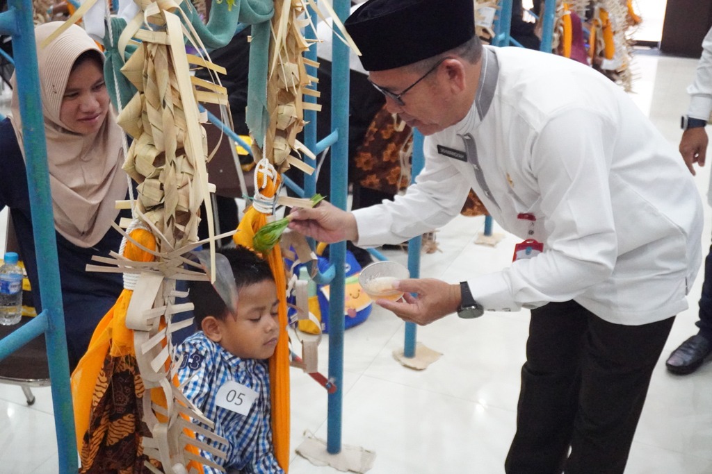 Baayun Maulid di Martapura: Warisan Religius Banjar Ditanamkan Sejak Usia Dini