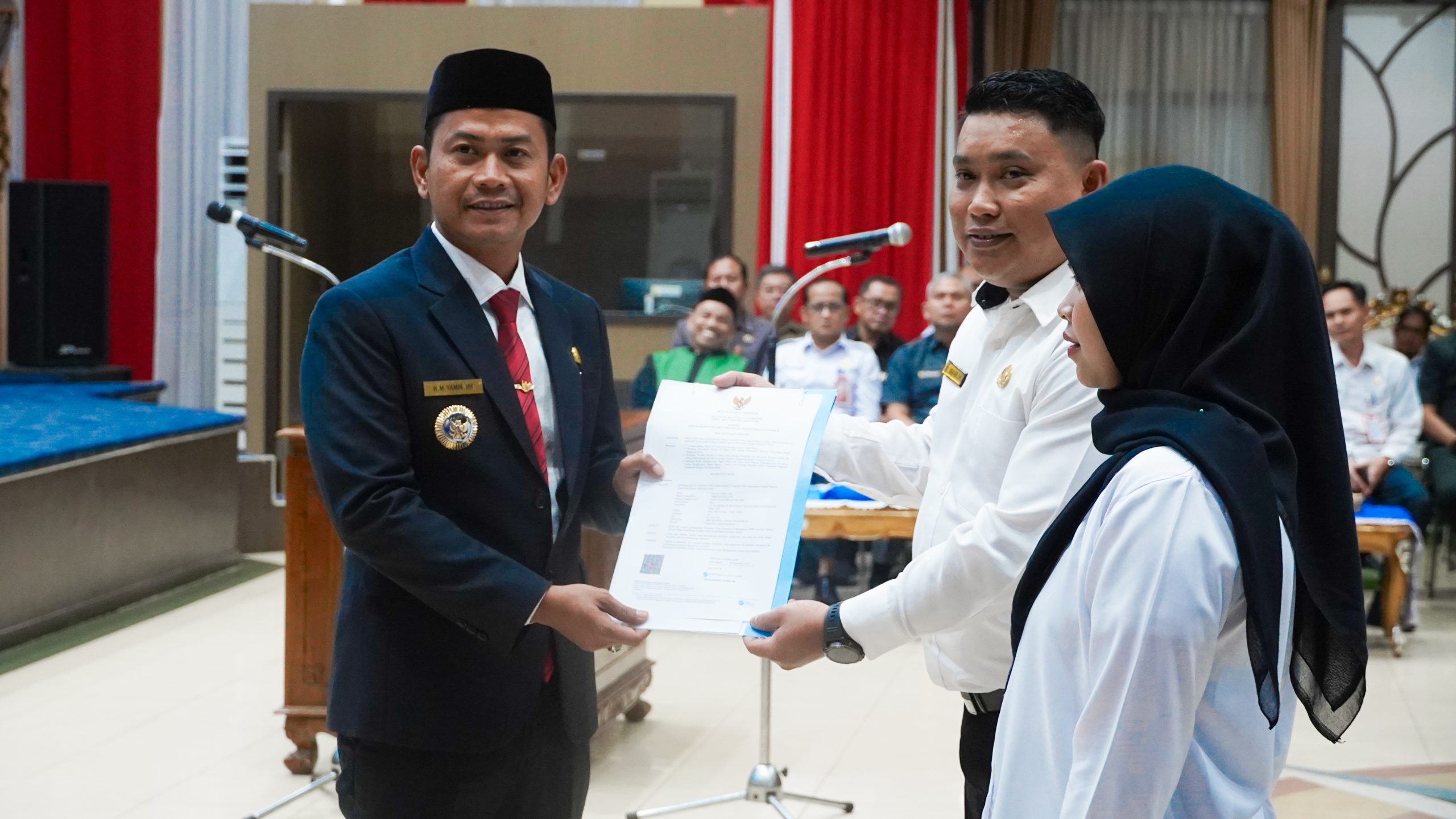 Wali Kota Banjarmasin Lantik 33 Pejabat Fungsional dan Serahkan SK 38 PPPK