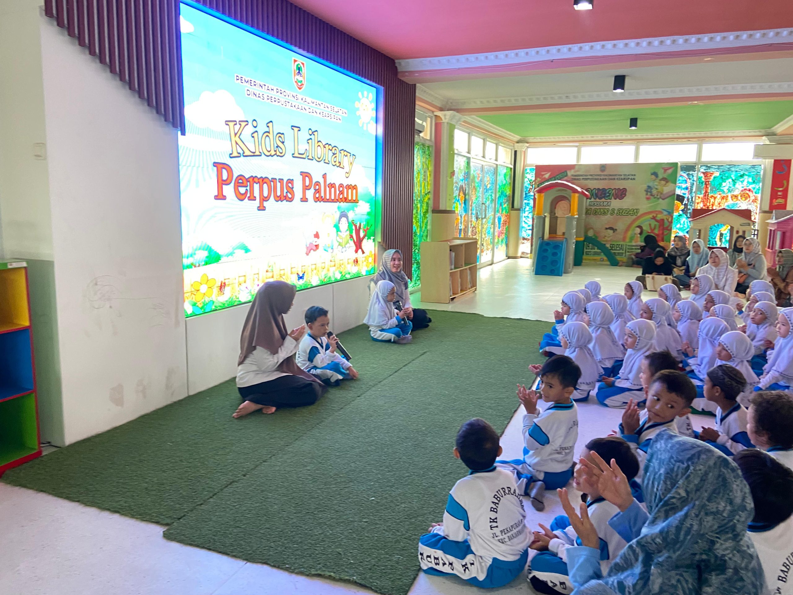 TK Barurrahmah Ajak 50 Siswa Wisata Literasi ke Perpustakaan Anak Palnam