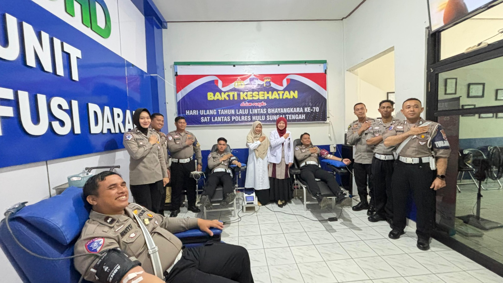 HUT Lalu Lintas ke-70, Satlantas Polres HST Ajak Masyarakat Tebar Kepedulian Lewat Donor Darah