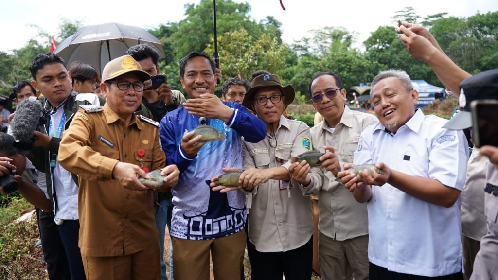 Pemkab Banjar Panen Ikan Papuyu, Potensi Ekonomi Lokal Kian Menggeliat