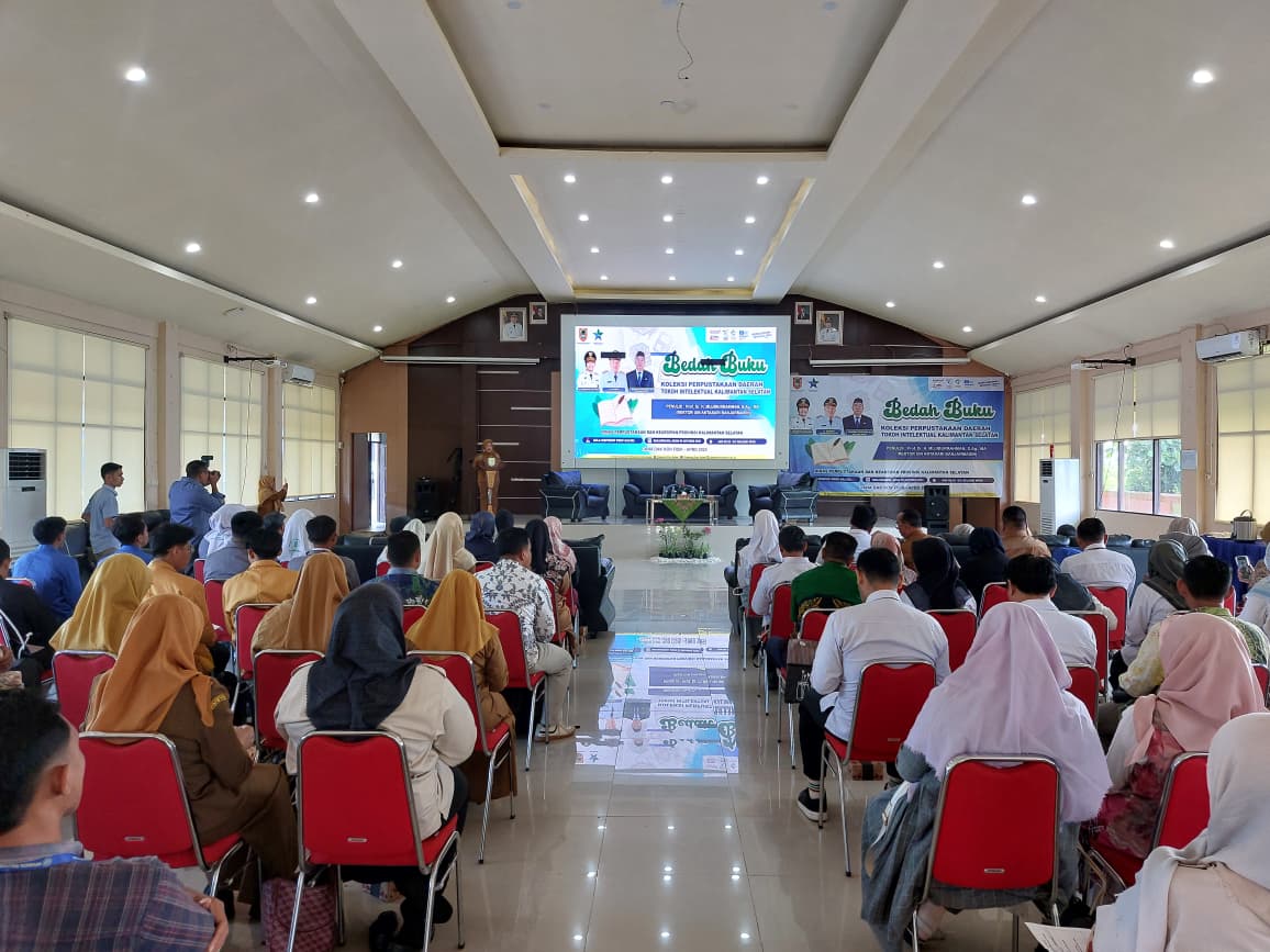 Bedah Buku Koleksi Daerah, Dispersip Kalsel Angkat Karya Intelektual Rektor UIN Antasari