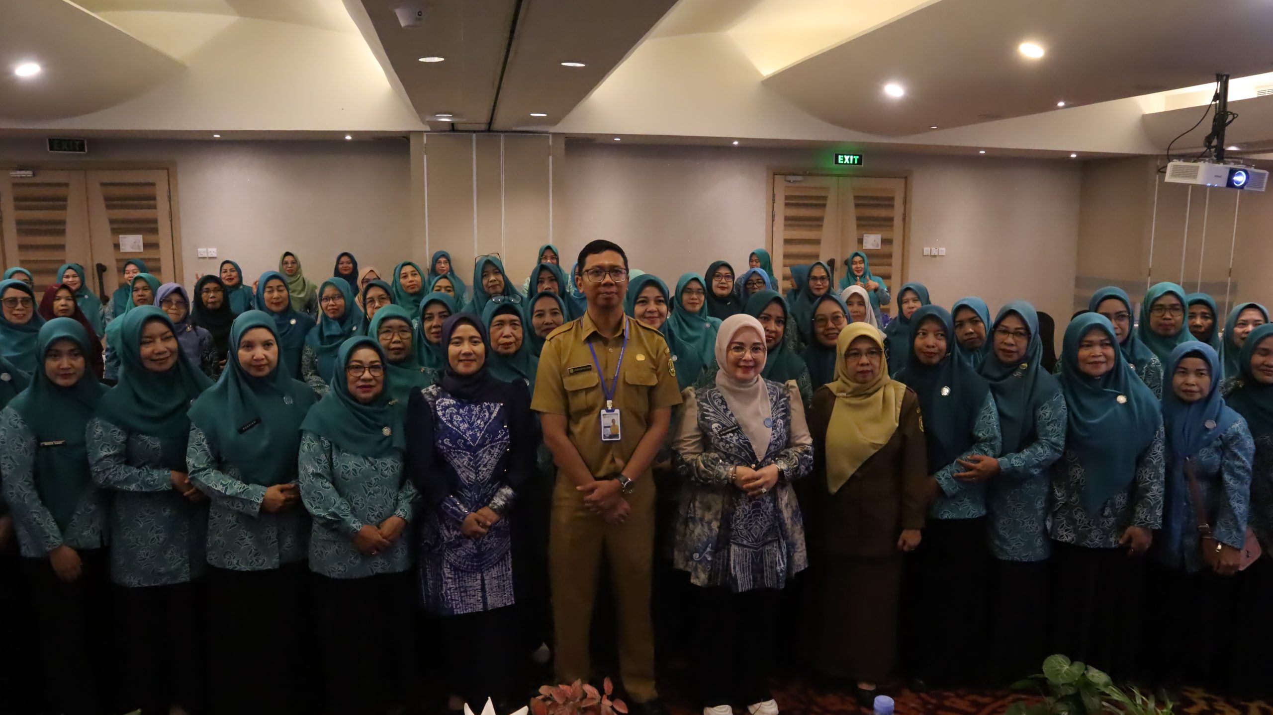 Kader PKK Banjarmasin Diberikan Edukasi Hukum Terkait Status Anak Pernikahan Siri