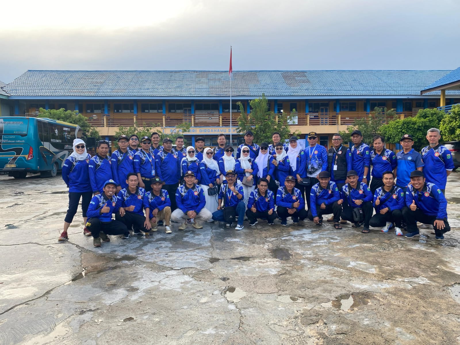 Semarak HGN 2025: Delegasi Tanah Bumbu Perkuat Kebersamaan Guru se-Kalimantan Selatan