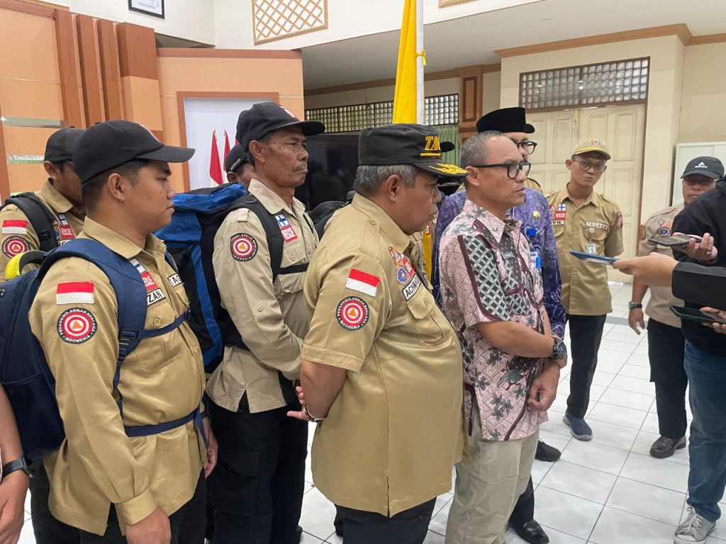 Tagana Kalsel Diterjunkan ke Sumatera Barat, Fokus pada Dapur Umum dan Pencarian Korban