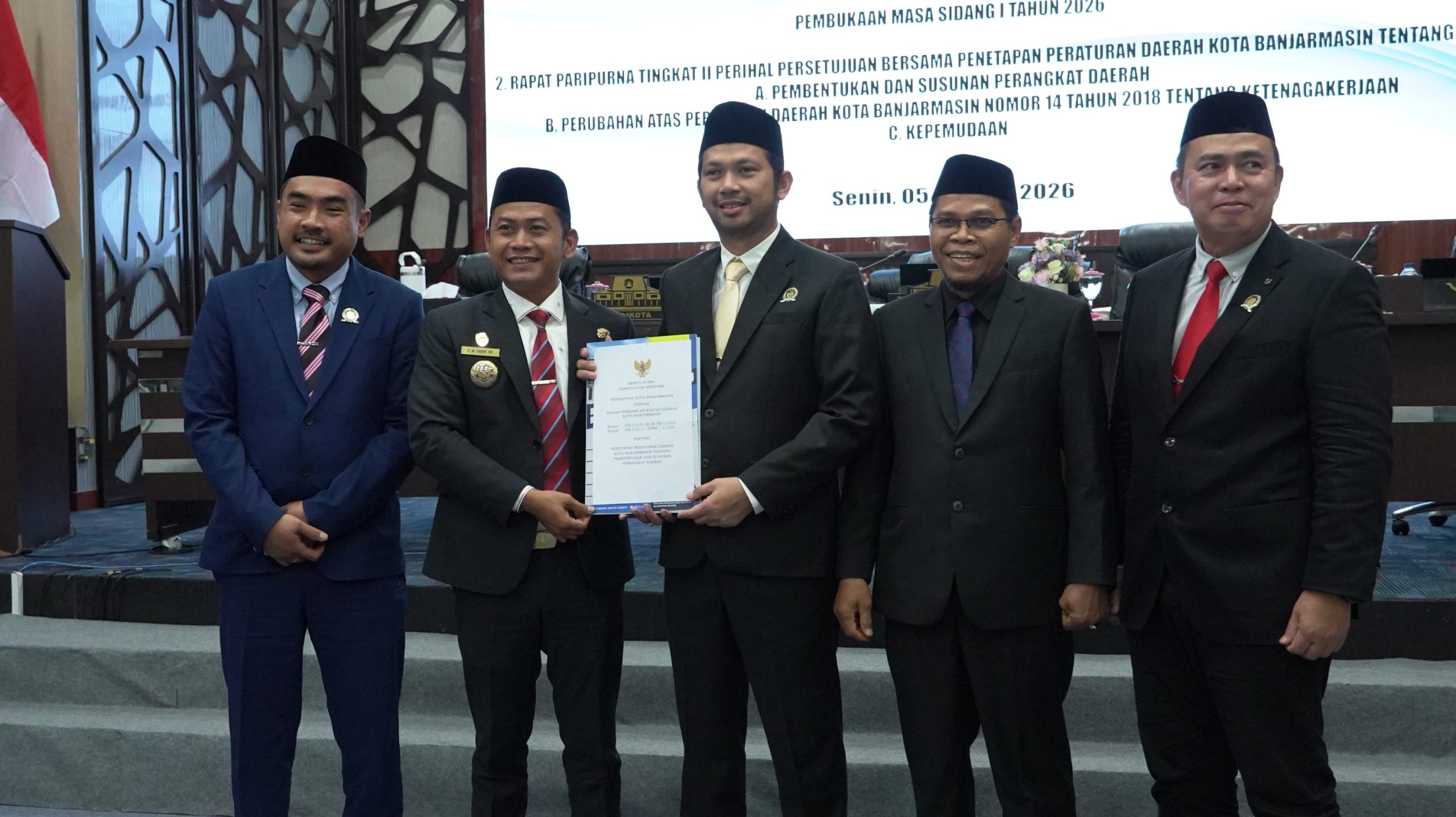 DPRD dan Pemkot Banjarmasin Gelar Paripurna Penutupan Masa Sidang 2025 dan Pembukaan Masa Sidang 2026