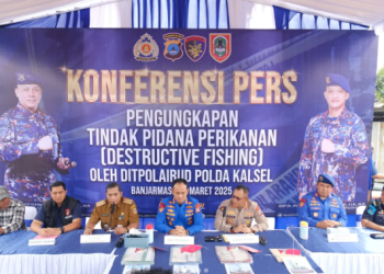 Polairud Polda Kalsel Amankan 4 Kapal Ilegal dengan Alat Tangkap Cantrang, 8 Tersangka Ditangkap