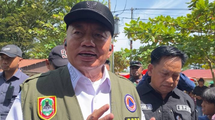 Gubernur Kalsel Tinjau Banjir di Sungai Tabuk, Serahkan Bantuan dan Sambut Kunjungan Wapres