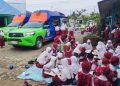 Gencarkan Literasi, Perpustakaan Keliling Dispersip Kalsel Disambut Antusias Siswa SDN Kayu Bawang 1
