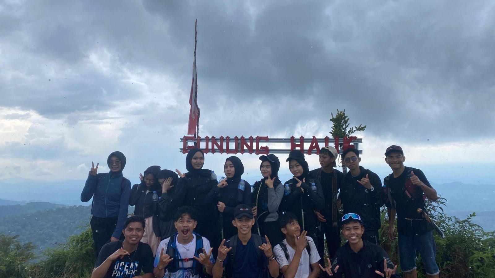 Atap Balangan Diserbu Pendaki, Gunung Hauk Catat Ratusan Kunjungan Saat Lebaran