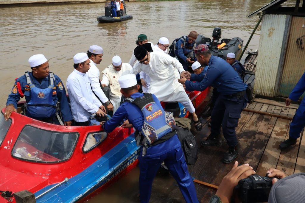 Puluhan Ribu Jemaah Hadiri Haul ke-220 Datu Kalampayan di Martapura