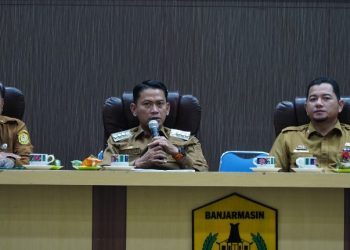 Yamin Serukan Stop Kantong Kresek, Warga Diminta Bawa Tas Sendiri