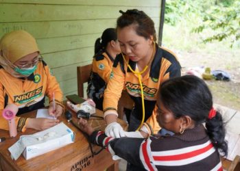 Puskesmas Uren dan Disdukcapil Balangan Jemput Bola Layani Warga Pelosok Ambata