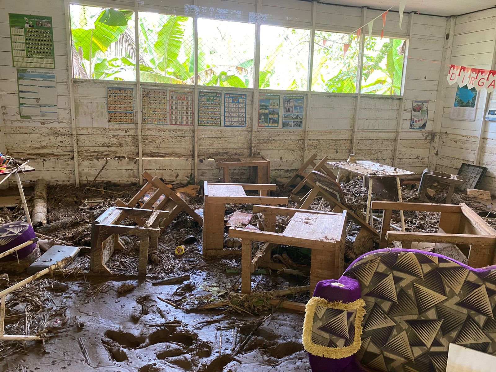 Banjir Putus Akses ke SD Kecil Raranum di Balangan, Aktivitas Belajar Terhenti