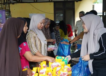 Disperindag Balangan Gelar Pasar Murah di Desa Sikontan, Bantu Warga Dapatkan Sembako Terjangkau
