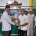Safari Ramadan di Juai, Pemkab Balangan Serahkan Hibah 50 Al-Qur’an