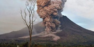 Hujan Abu Mengintai Tobelo, PVMBG Pantau Intensif Aktivitas Gunung Dukono